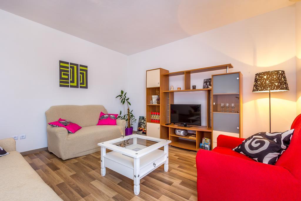 Apartment Miro プーラ 部屋 写真